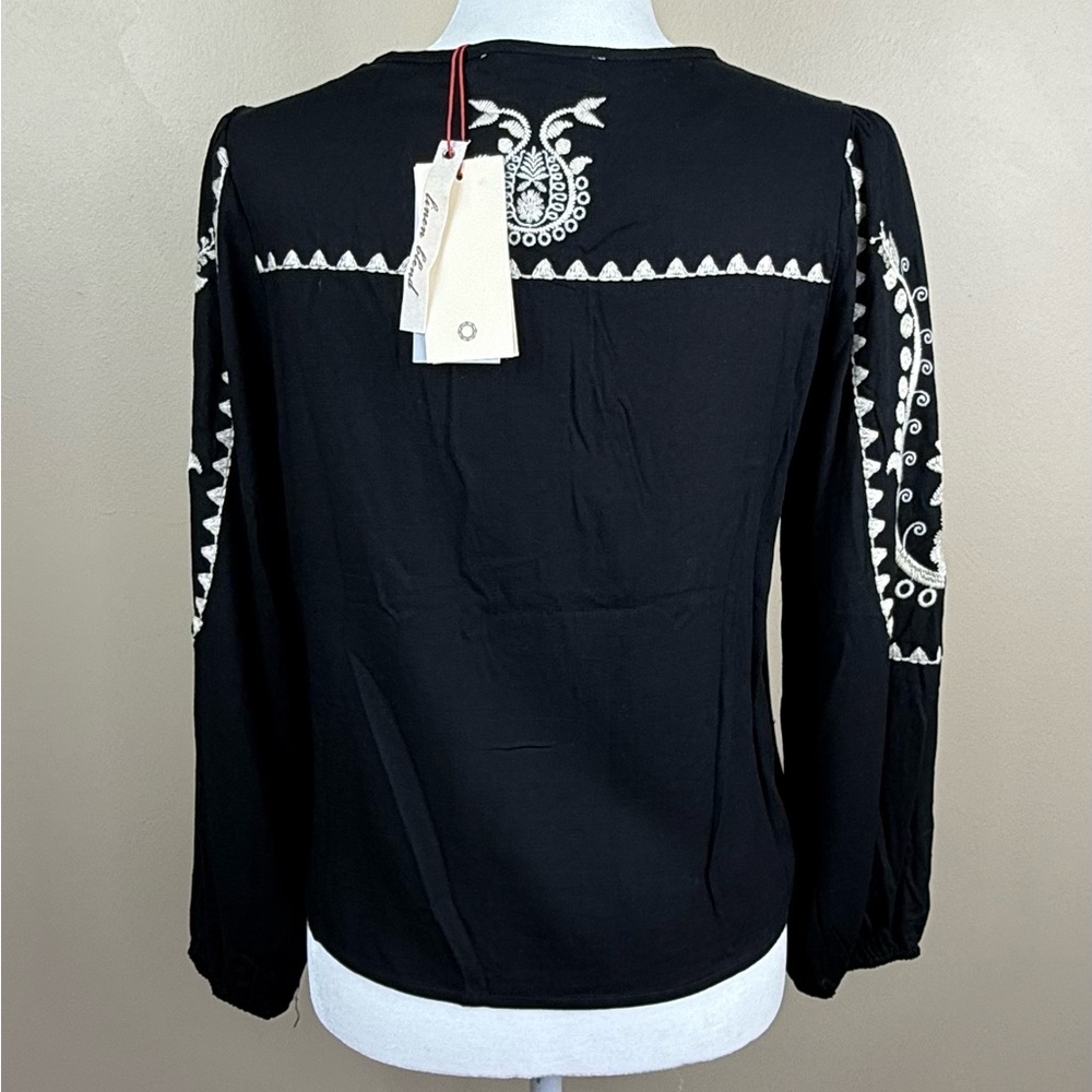 Solitaire Embroidered Top Black Cream Small Boho NWT - Picture 5 of 10